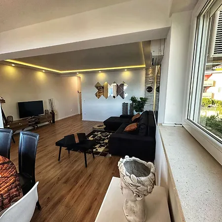 Lena-rita ツリクヴェニツァ